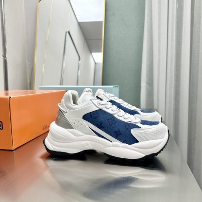 Louis Vuitton Run 55 sneakers - Image 2