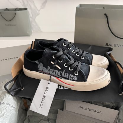 Balenciaga canvas casual shoes