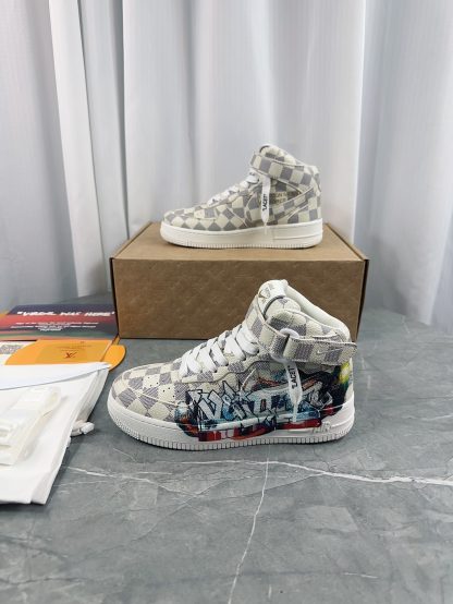 Louis Vuitton couple's co-branded sports shoes