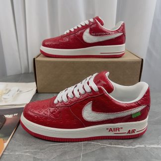 Louis Vuitton couple's co-branded sports shoes