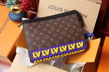 Louis Vuitton POCHETTE VOYAGE Clutch