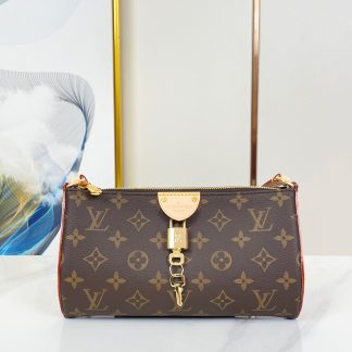 Louis Vuitton POCHETTE TIRETTE Monogram Underarm Bag
