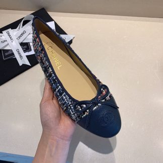 Chanel fashion item dark blue elegant and exquisite ballet shoes