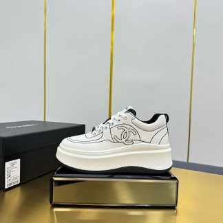 Chanel beige with black lining casual versatile sneakers