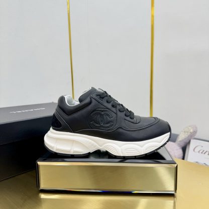Chanel men's and women's couple's pure black classic casual dad shoes