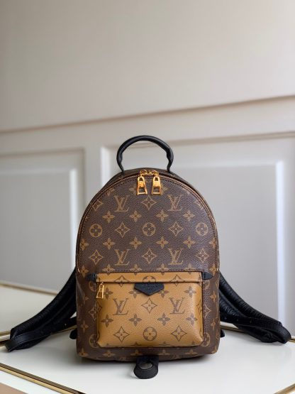Louis Vuitton cruise 16 series m44870 medium color matching backpack