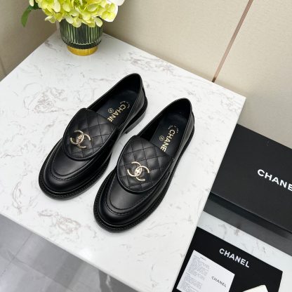 Chanel early spring black matte new temperament loafers