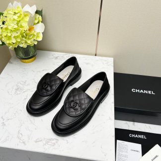 Chanel early spring black matte new lady temperament loafers