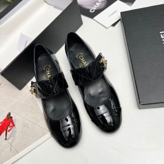 Chanel early spring new black round pointed toe small leather shoes heel height 2.5cm