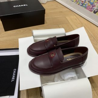 Chanel autumn and winter new red retro style small round head loafers