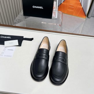 Chanel Early Autumn New Small Round Toe Black Retro Loafers