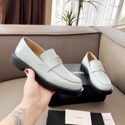 Chanel Early Spring Dance Shoes Series Blue Small Round Head Retro Loafers