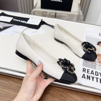 Chanel white spring and summer dancing shoes series small round toe with camellia loafers