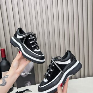 Chanel's new early spring casual black classic embroidery style casual sports shoes