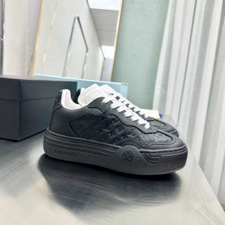Louis Vuitton platform casual sneakers