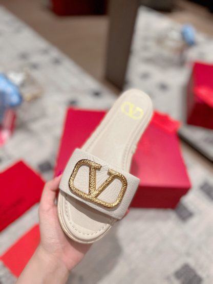 VALENTINO exquisite minimalist white slippers - Image 2