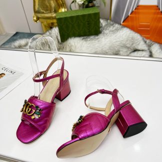 Gucci's new spring and summer rhinestone buckle round-toe thick-heeled sandals