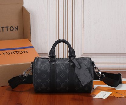 Louis Vuitton Keepall 25 Handbag