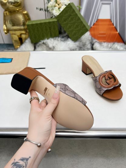 Gucci platform slippers - Image 2