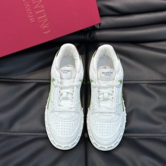 VALENTINO low-top calfskin sneakers