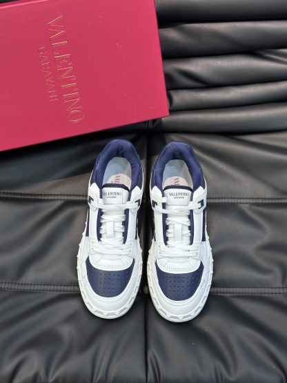 VALENTINO low-top calfskin sneakers