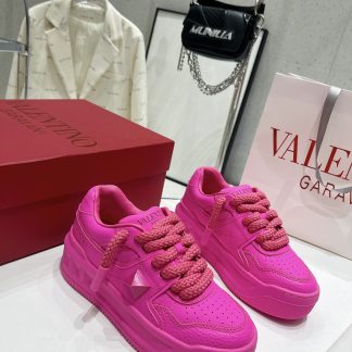 VALENTINO Thick-soled casual sneakers