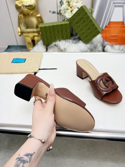 Gucci platform slippers - Image 2