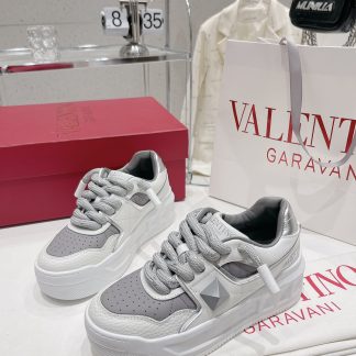 VALENTINO Thick-soled casual sneakers