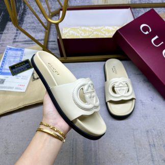 Gucci Interlocking G Leather Slippers