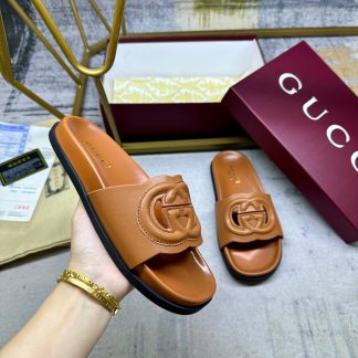Gucci Interlocking G Leather Slippers
