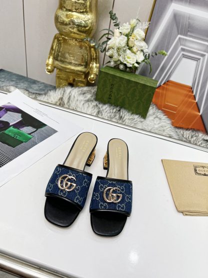 Gucci classic buckle slippers