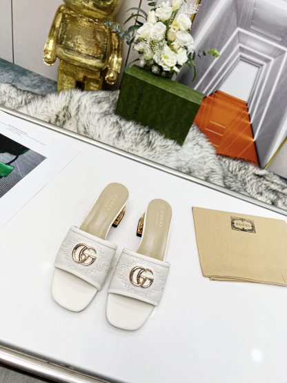 Gucci classic buckle slippers