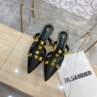 VALENTINO Gold Large Rivet Fashion High-end Sandals High Heels