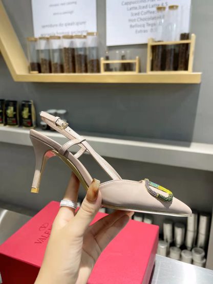 VALENTINO exquisite large V buckle high heels - Image 2