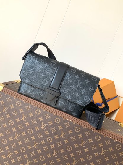 Louis Vuitton N46794 Black Flower S-Cape Messenger Bag