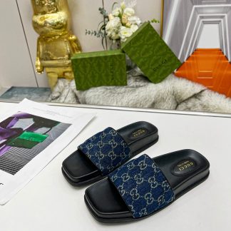 Gucci women's flat slippers