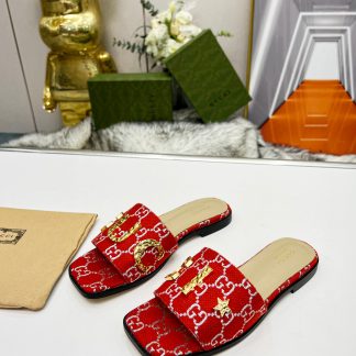 Gucci women's flat slippers