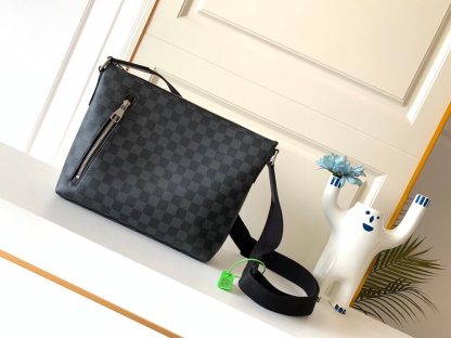 Louis Vuitton n41211 black leather bag