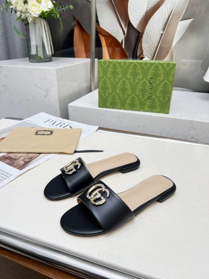 Gucci women's flat slippers