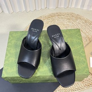 Gucci Double G round heel sandals