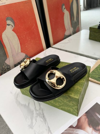 Gucci's new summer super hot slippers
