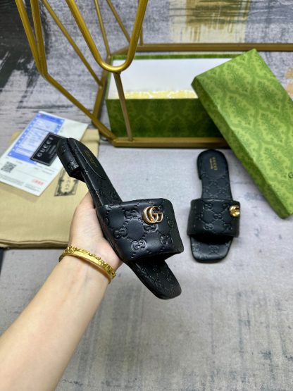 Gucci's latest hot-selling slippers - Image 2