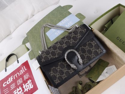 Gucci tiger head buckle black fashionable chain bag
