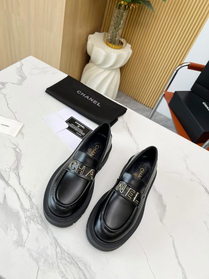 Chanel autumn and winter black shiny light and comfortable loafers thick sole 6cm