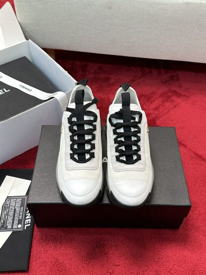 Chanel men's and women's couple's white and black mixed craft embroidery style versatile casual sports shoes