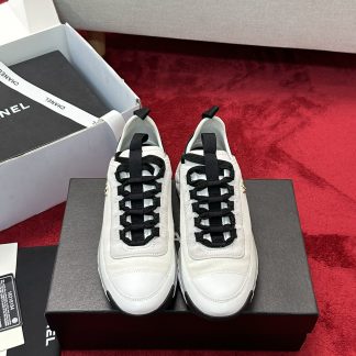 Chanel men's and women's couple's black and white mixed craft embroidery style versatile casual sports shoes