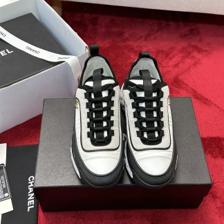 Chanel men's and women's couple's versatile fashion black and white mix and match casual sports shoes