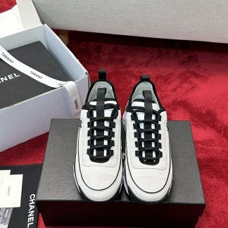 Chanel men's and women's couple's versatile fashion white and black mix and match casual sports shoes