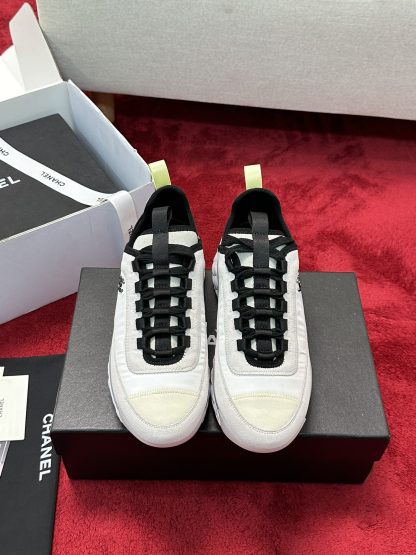 Chanel men's and women's couple's versatile fashion white mix and match casual sports shoes