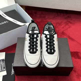 Chanel classic men's and women's couple's white and black mix and match fashion casual sports shoes